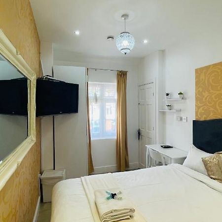 Mayday House Hotel London Exterior photo