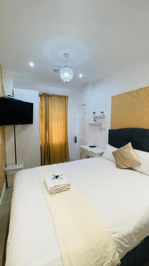 Mayday House Hotel London Exterior photo