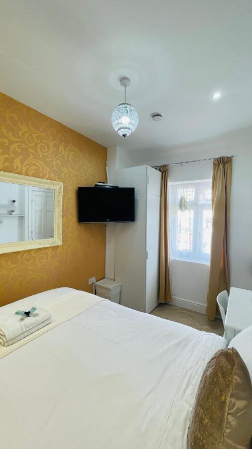 Mayday House Hotel London Exterior photo