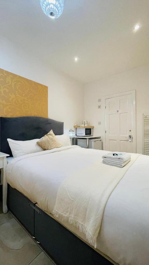 Mayday House Hotel London Exterior photo
