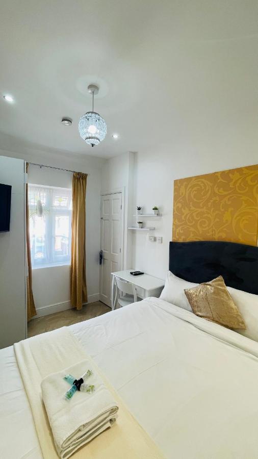 Mayday House Hotel London Exterior photo